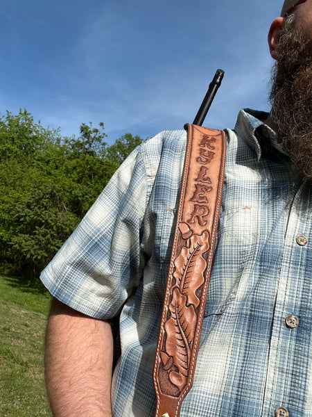 Rifle sling with turkey and oak leafs with name